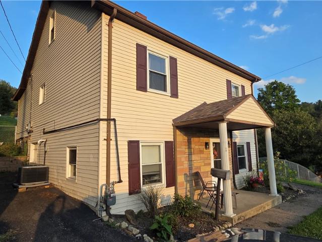 House for sale in Hickton, Smith Township