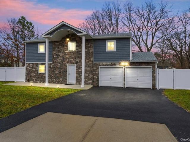 House for sale in Centereach, New York
