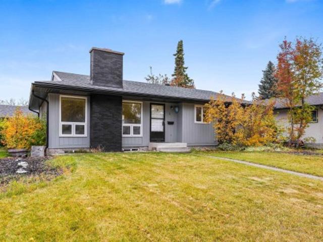 House for sale in Lacombe Park, St. Albert