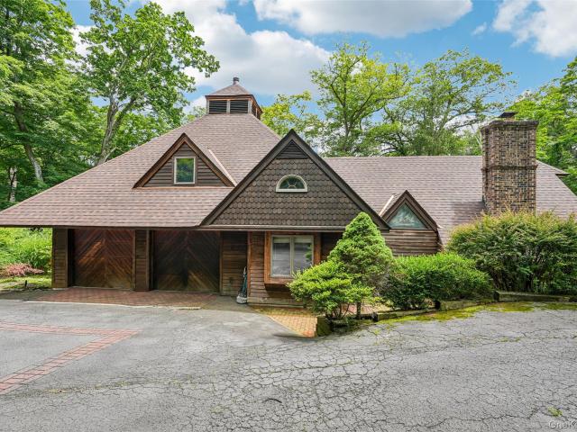 House for sale in Southfields, New York