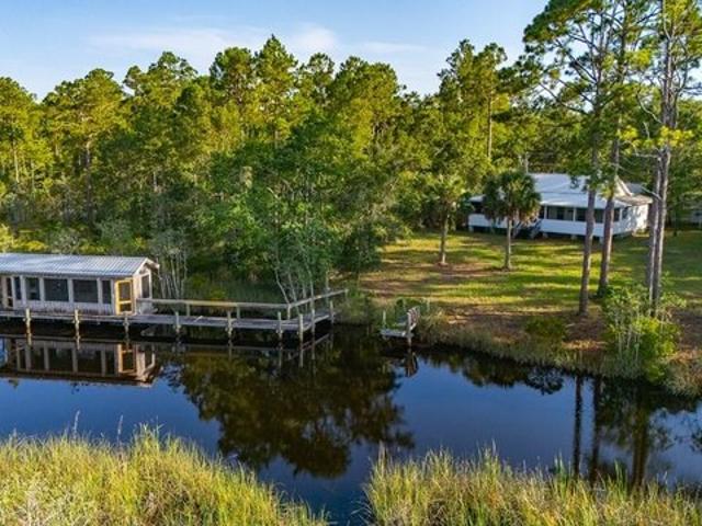 House for sale in Eastpoint, Florida