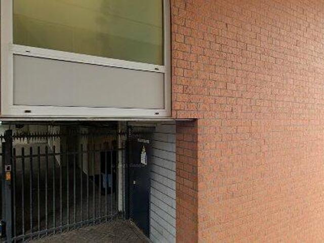 Bedrijfspand te huur in Oostpoort, Haarlem