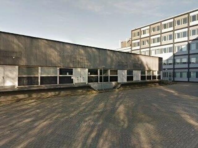 Bedrijfspand te huur in Hoogvliet, Zuid Holland