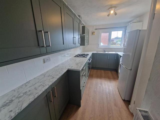 Apartment for rent in Nangreaves, Wales