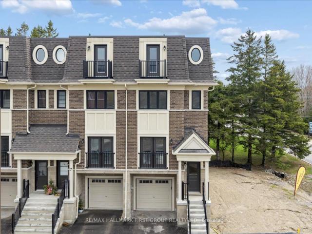 Townhouse for sale in Woburn, Ontario