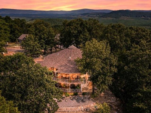 House for sale in Hot Springs Village, Garland County