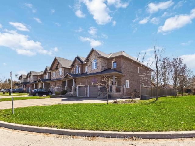 Townhouse for sale in Woburn, Ontario