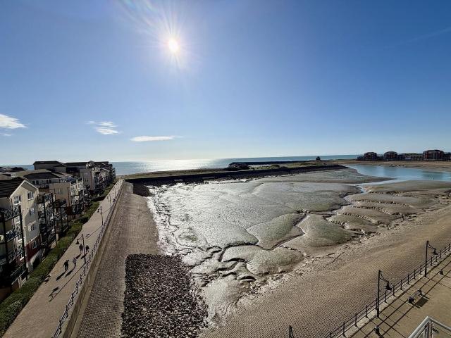 Apartment for rent in Sovereign Harbour, Eastbourne