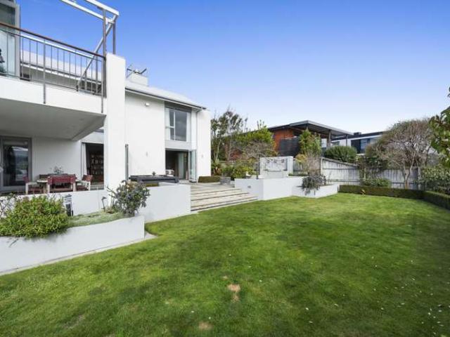 House for sale in Chaslands, Canterbury