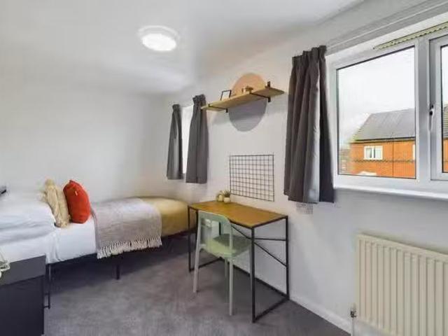 Apartment for rent in Bede Island, Old Wharf