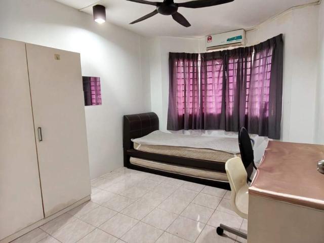 Room for rent in Seksyen U4, Shah Alam