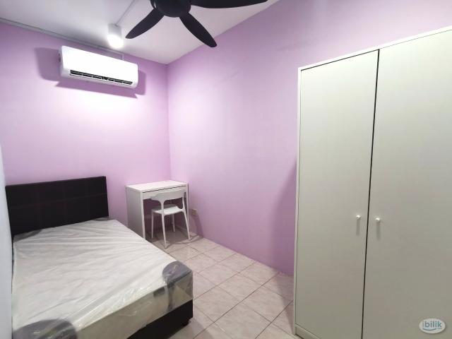 Room for rent in Petaling, Alam Impian