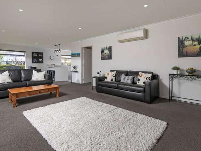 House for sale in Otakou