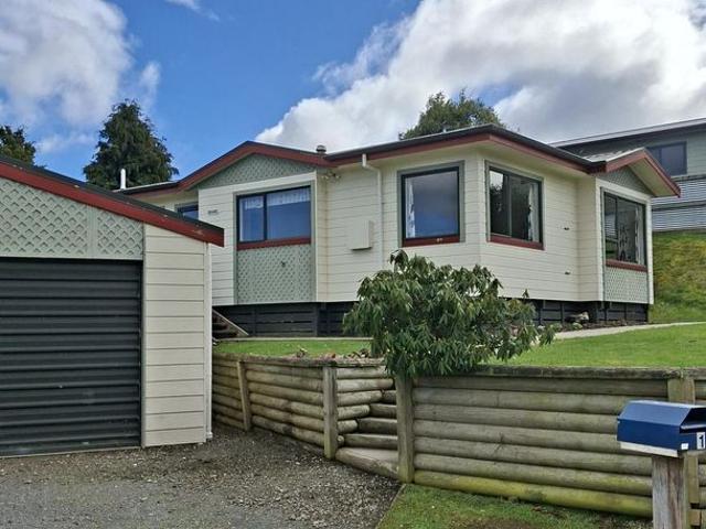 House for rent in Otakou