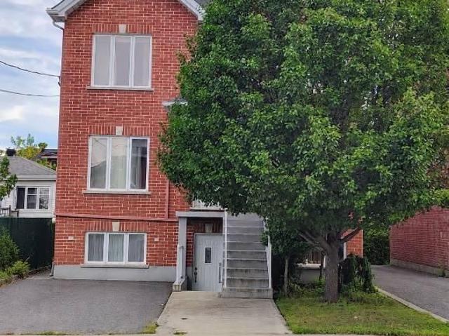 Apartment for rent in Vieux-Longueuil, Longueuil