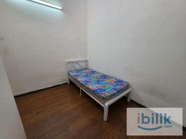 Room for rent in Alam Impian, Selangor