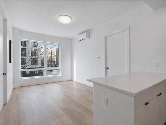 Room for rent in Arverne, New York