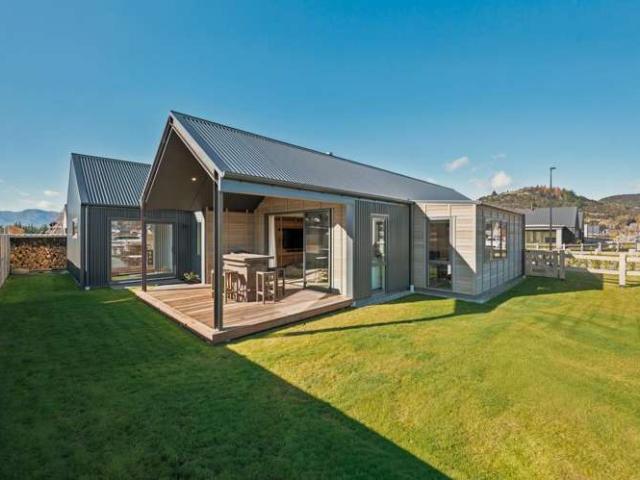 House for sale in Otakou