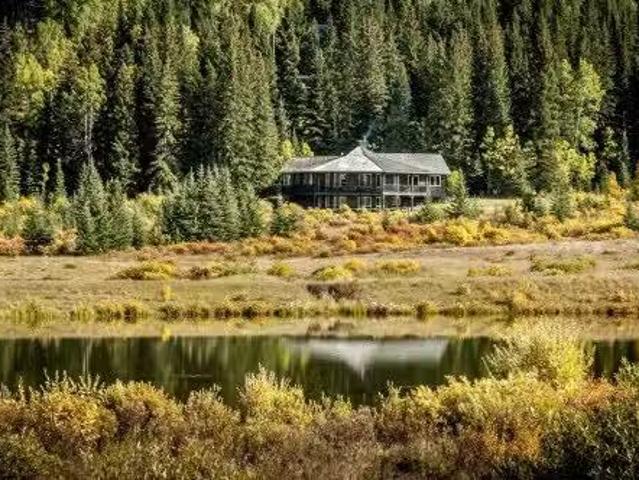 House for sale in Alberta