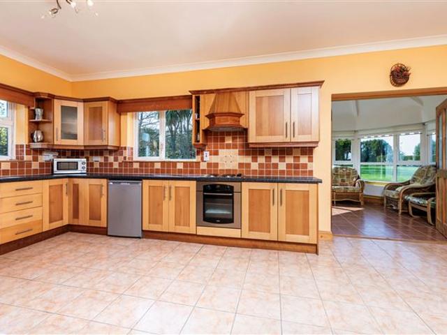 Detached House for sale in Loch Garman, North Tipperary