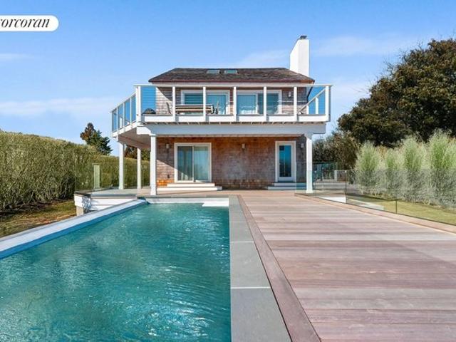 House for sale in Wainscott, New York