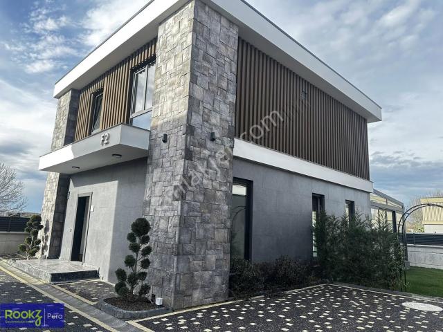 Serdivan, Sakarya içerisinde satılık Villa