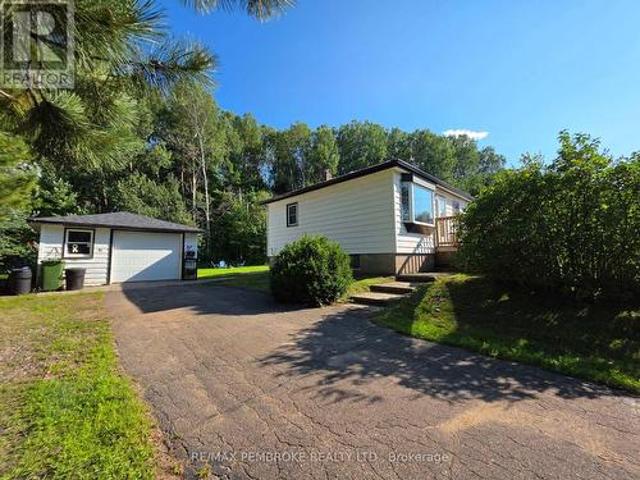 House for sale in Renfrew, Ontario