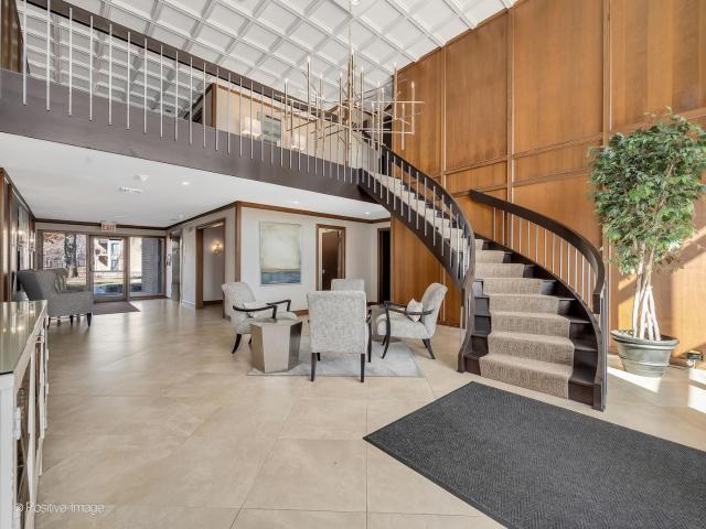 Condo for sale in Oak Brook, Illinois