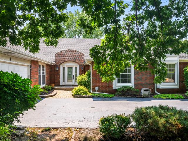 House for sale in Rolling Meadows, Illinois
