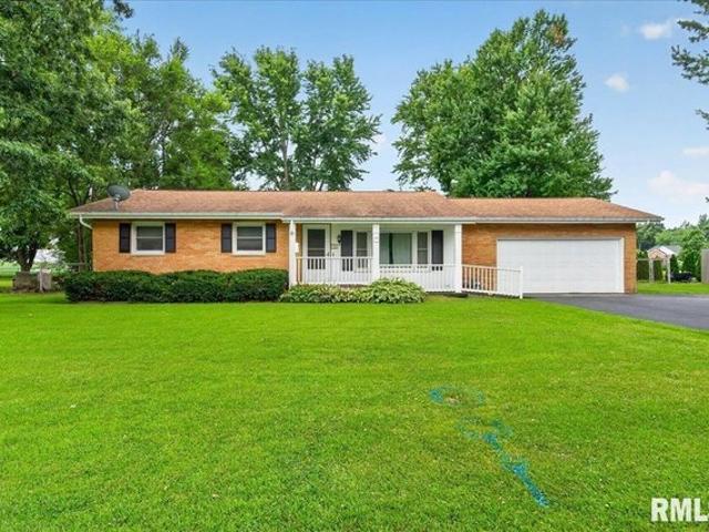 House for sale in Auburn, Illinois