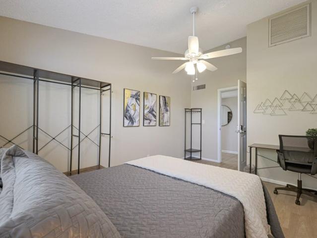 Room for rent in Deer Valley, Phoenix