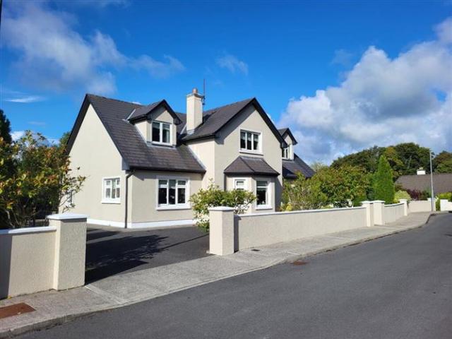 Detached House for sale in Ballymote, Connacht