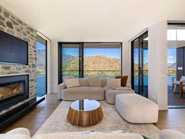 House for sale in Otakou