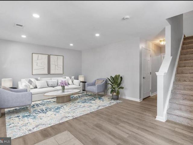 Townhouse for sale in Trenton