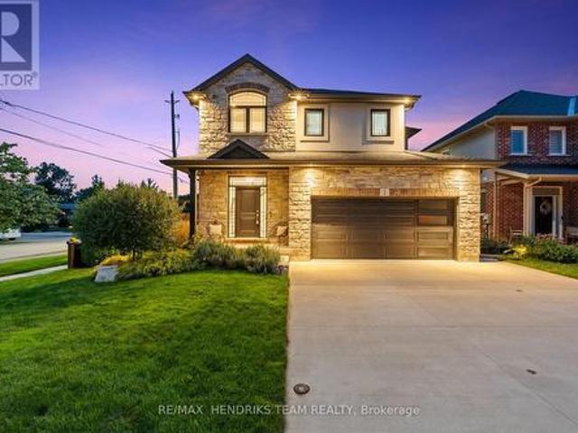 House for sale in Niagara, Ontario