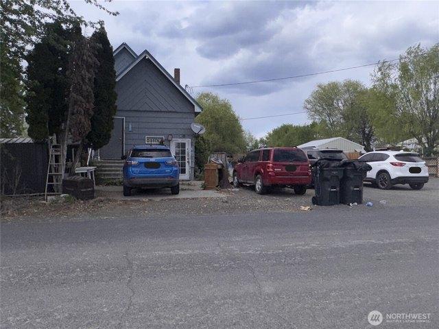 House for sale in Zillah, Washington