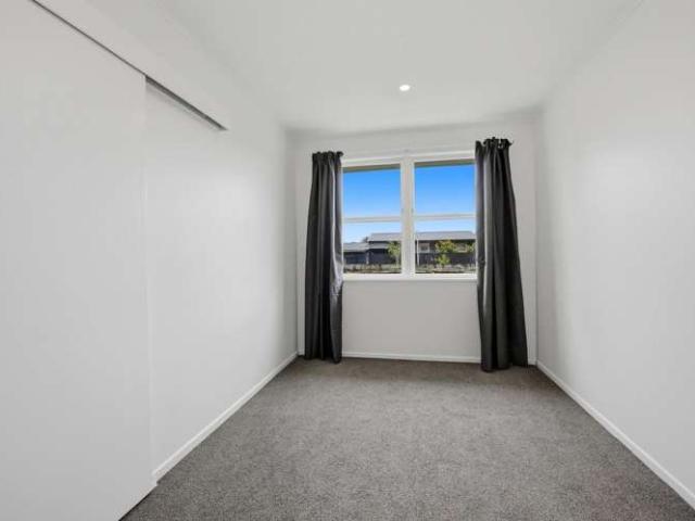 House for rent in Parakai