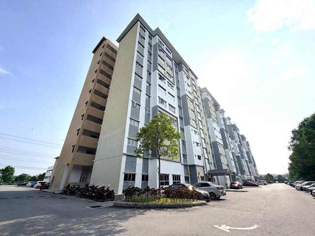 Apartment for sale in Tanjong Sepat, Selangor