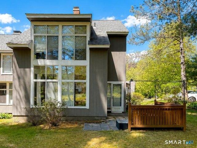 House for sale in Simsbury, Connecticut