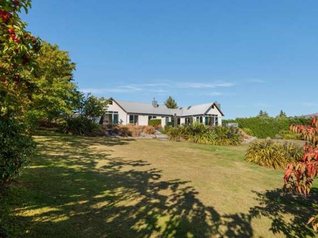 House for sale in Otakou