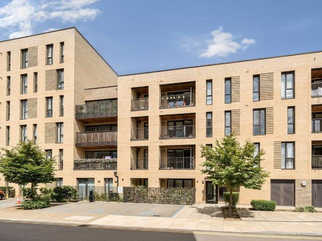 Apartment for rent in Colindale, Greater London