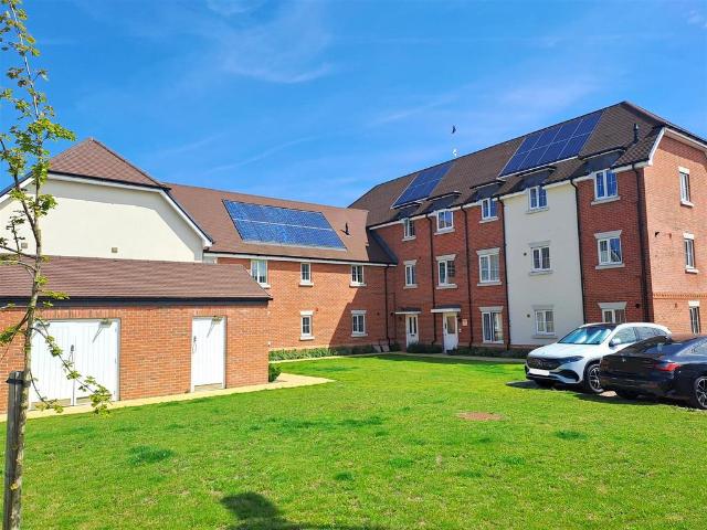 Apartment for rent in Toddington, Arun
