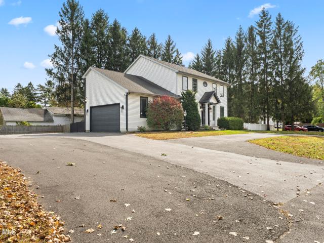 House for sale in Town of Niskayuna, Schenectady County
