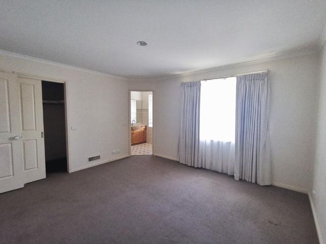 Townhouse for rent in Camerons Creek, Victoria