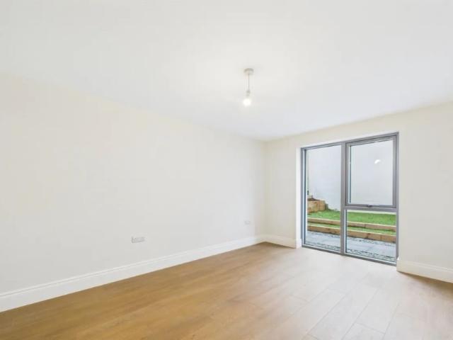 Room for rent in Holywood, Northern Ireland
