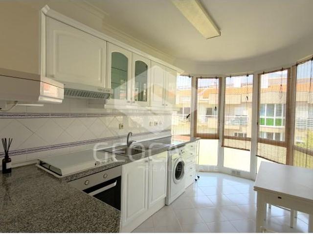 Apartamento alugar em Almada, Setúbal