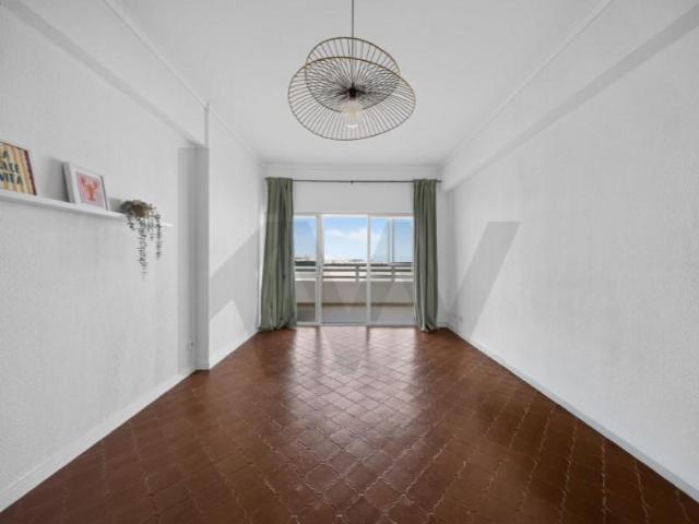 Apartamento venda em Almada, Setúbal