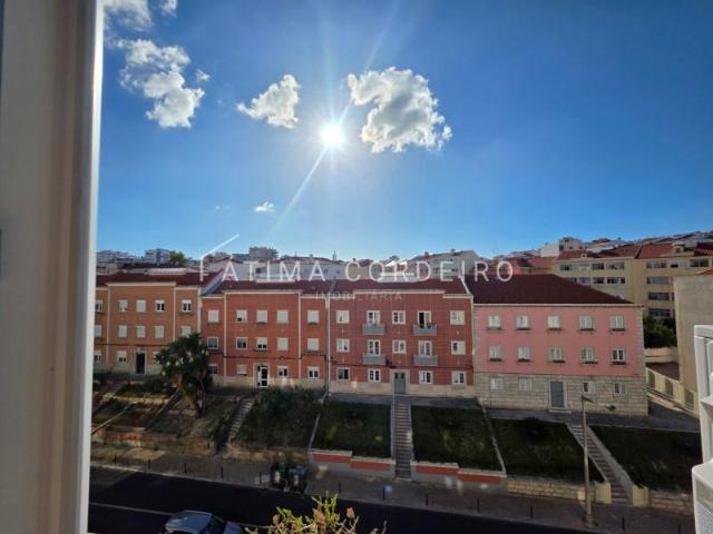 Apartamento alugar em Almada, Setúbal