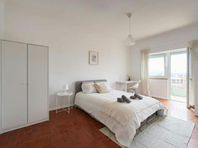 Quarto alugar em Cacilhas, Almada