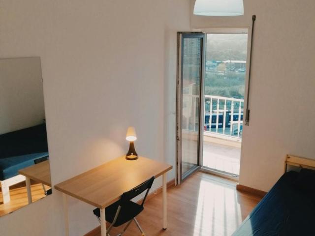 Quarto alugar em Cova da Piedade, Almada